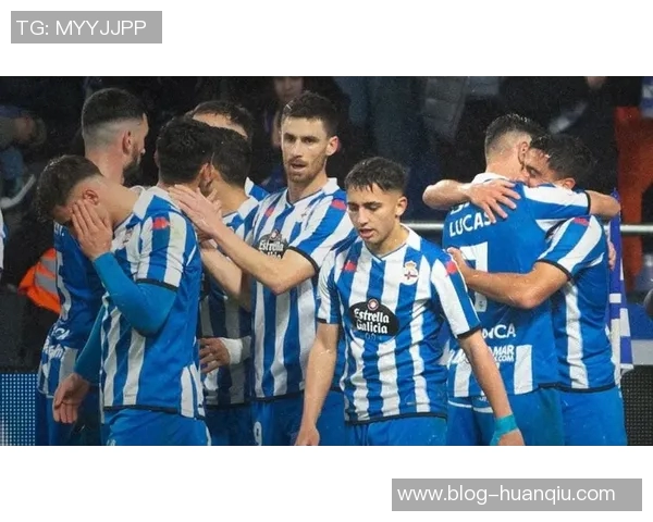 西乙联赛竞争加剧拉科与桑坦德双雄领跑冲甲形势愈发紧张